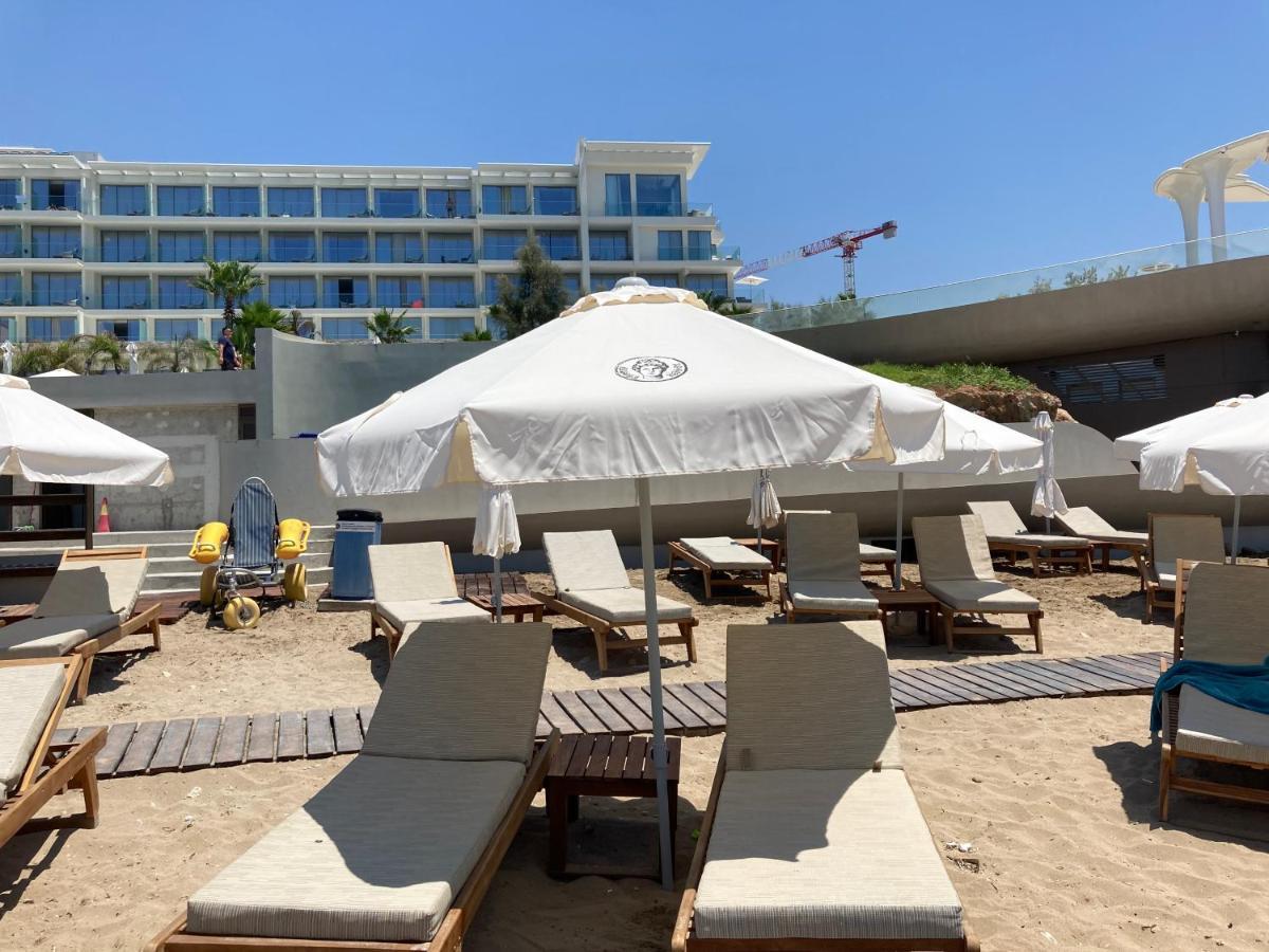 Sun Julz Apartments On The Beach Paphos Bagian luar foto