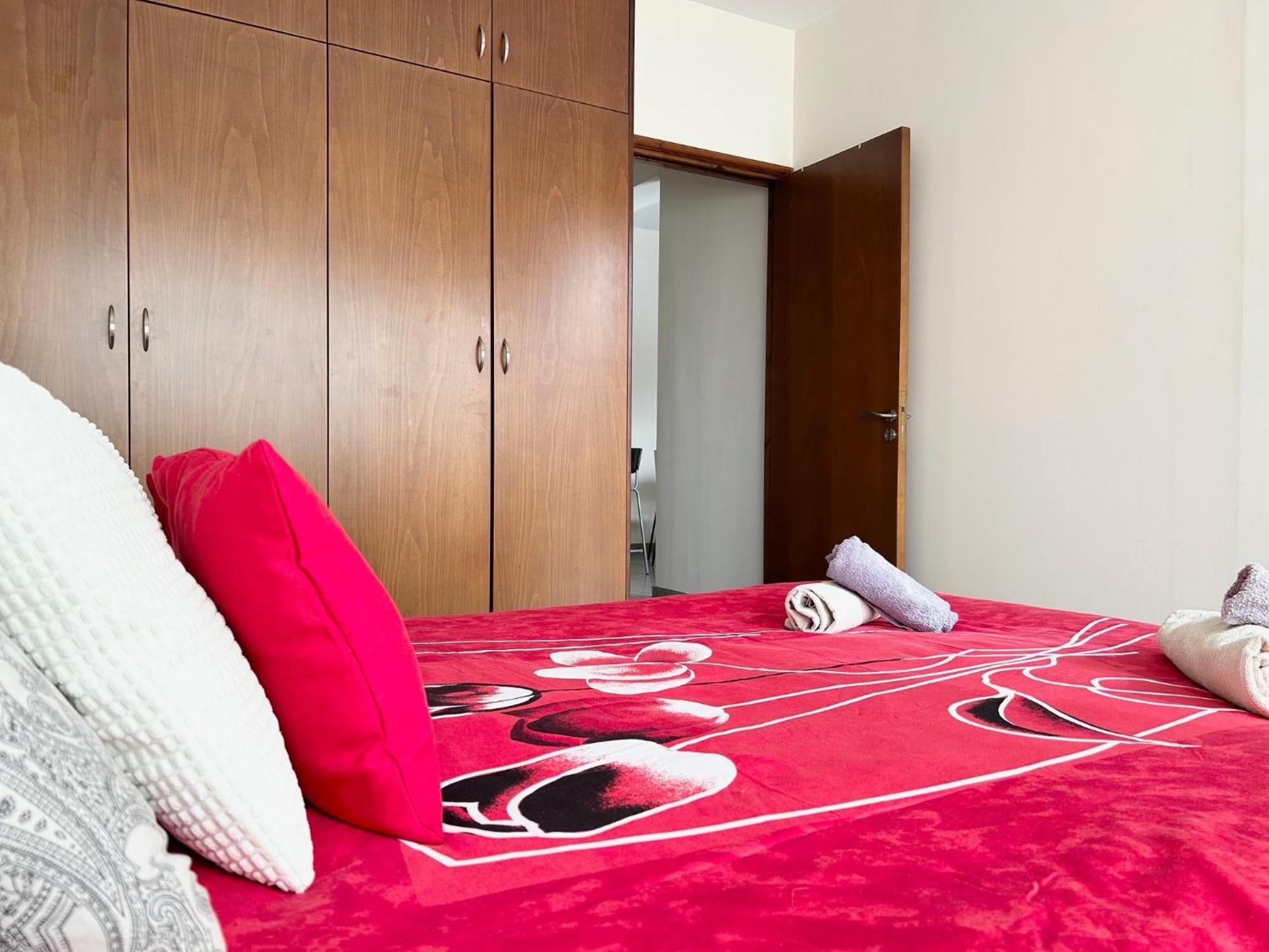 Sun Julz Apartments On The Beach Paphos Bagian luar foto