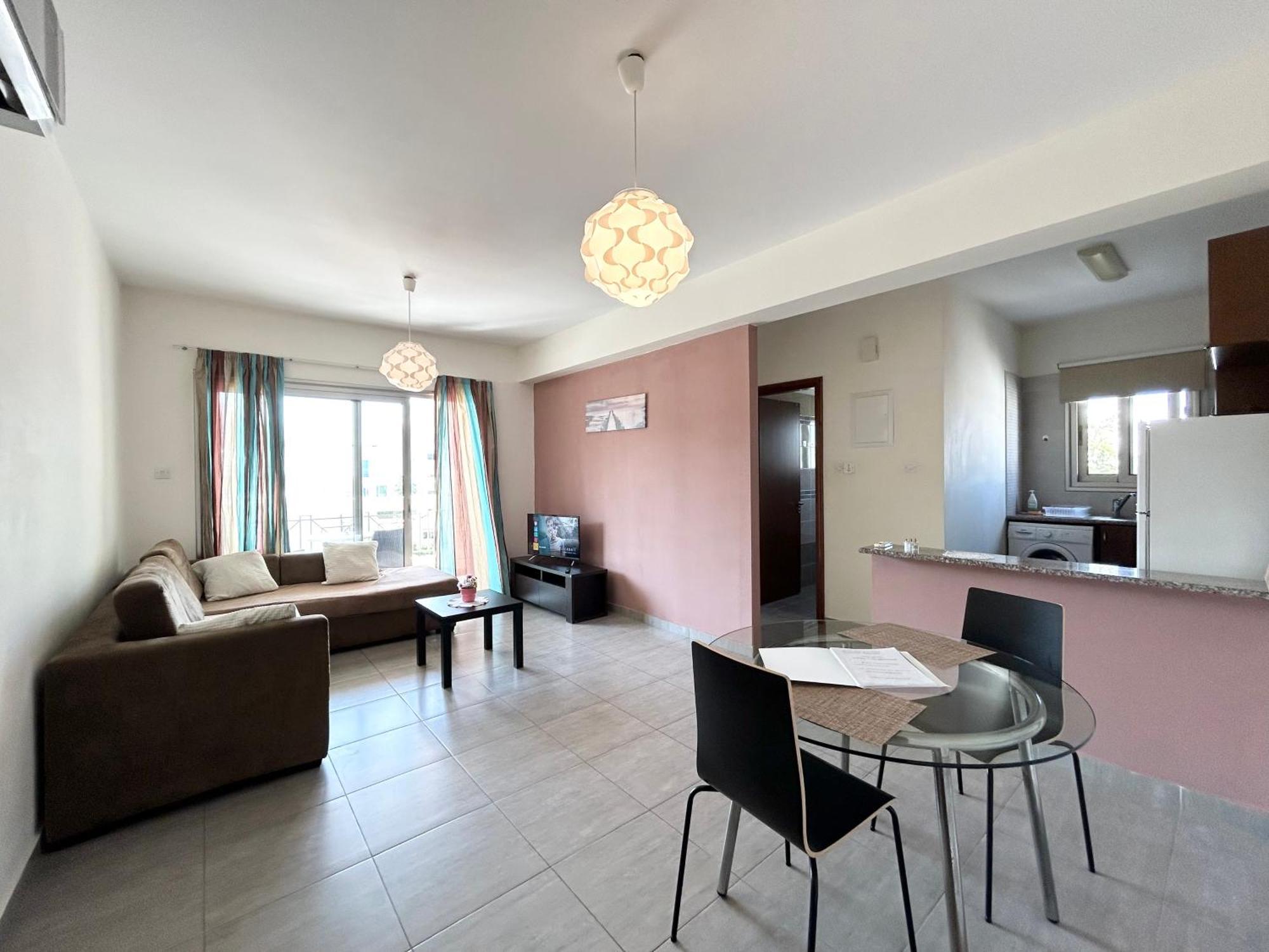 Sun Julz Apartments On The Beach Paphos Bagian luar foto