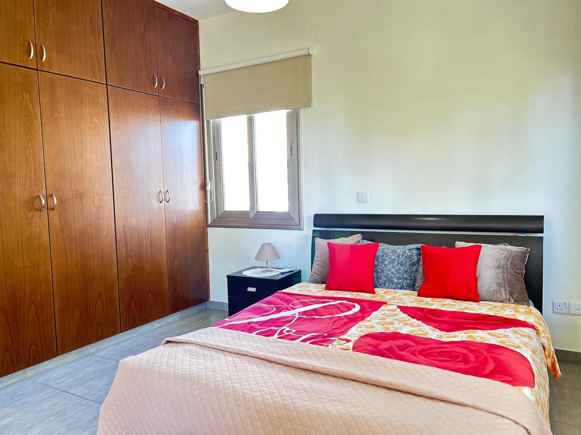 Sun Julz Apartments On The Beach Paphos Bagian luar foto