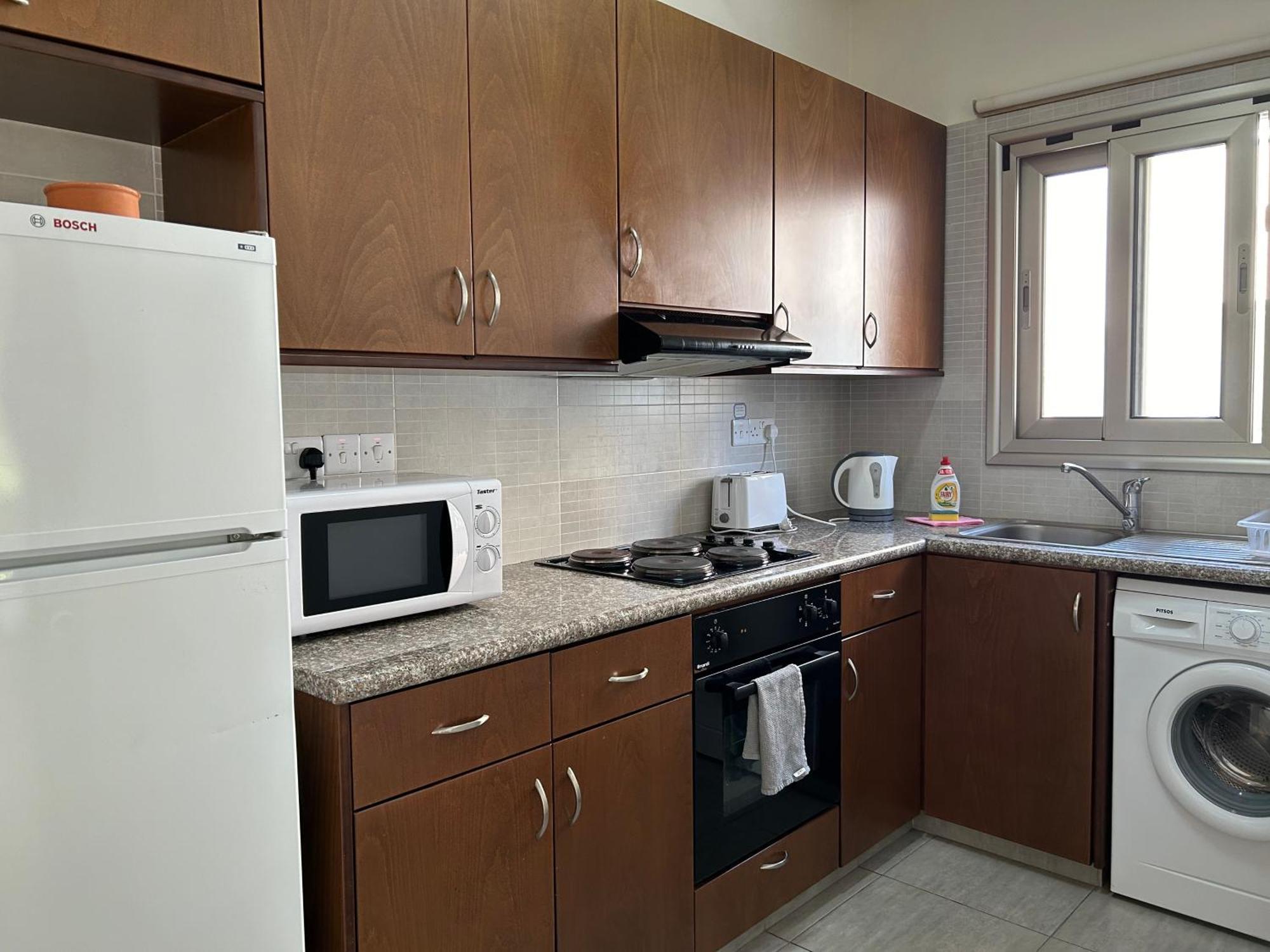 Sun Julz Apartments On The Beach Paphos Bagian luar foto