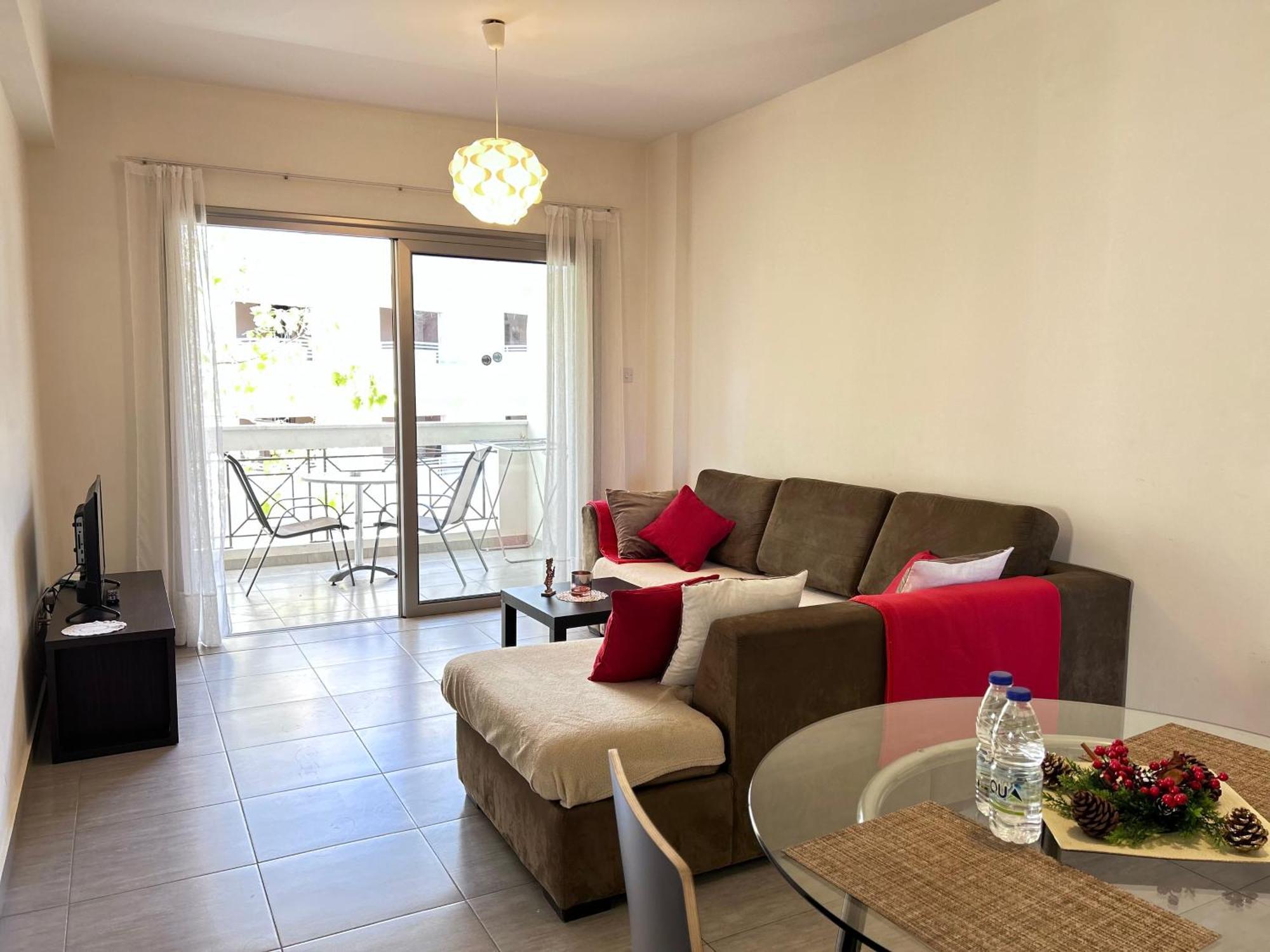 Sun Julz Apartments On The Beach Paphos Bagian luar foto